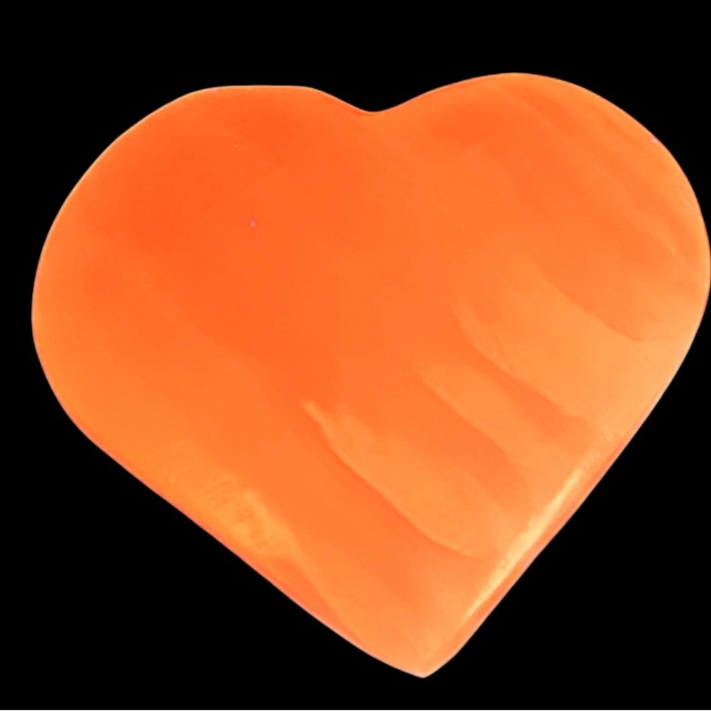 Mongono (pink) calcite heart